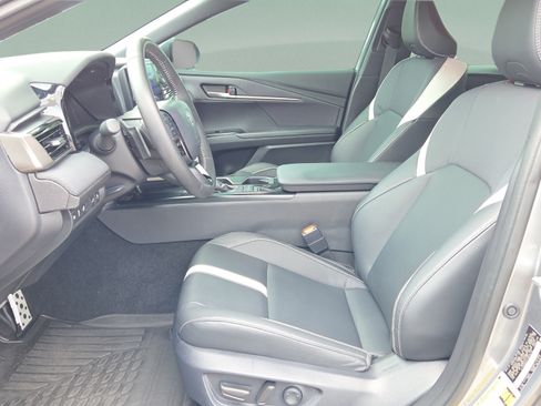 Used 2026 Toyota Camry SE FWD image 9