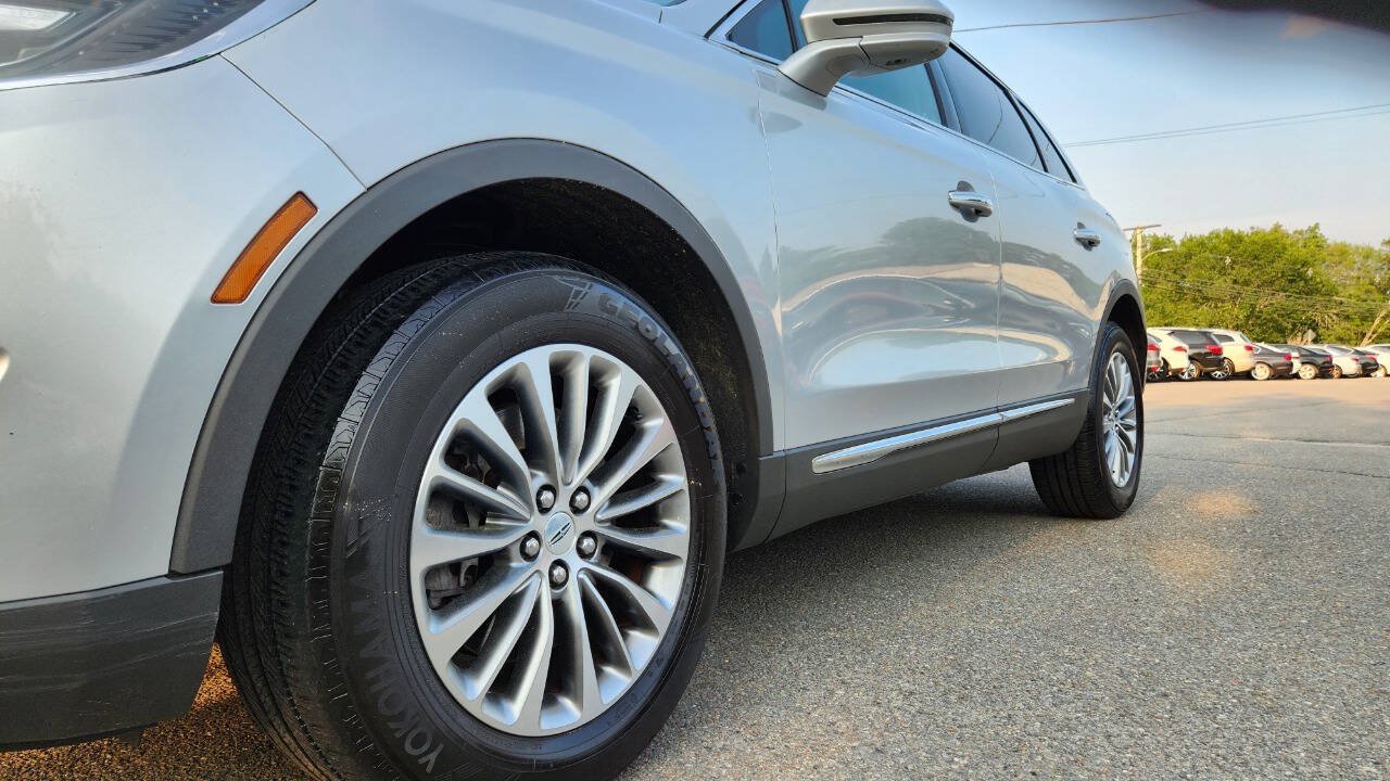 Used 2016 Lincoln MKX Select w/ Select Plus Package AWD/4WD image 8