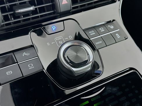 Used 2024 Toyota bZ4X Limited image 25