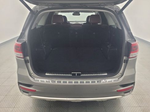 Used 2018 Kia Sorento SX image 29