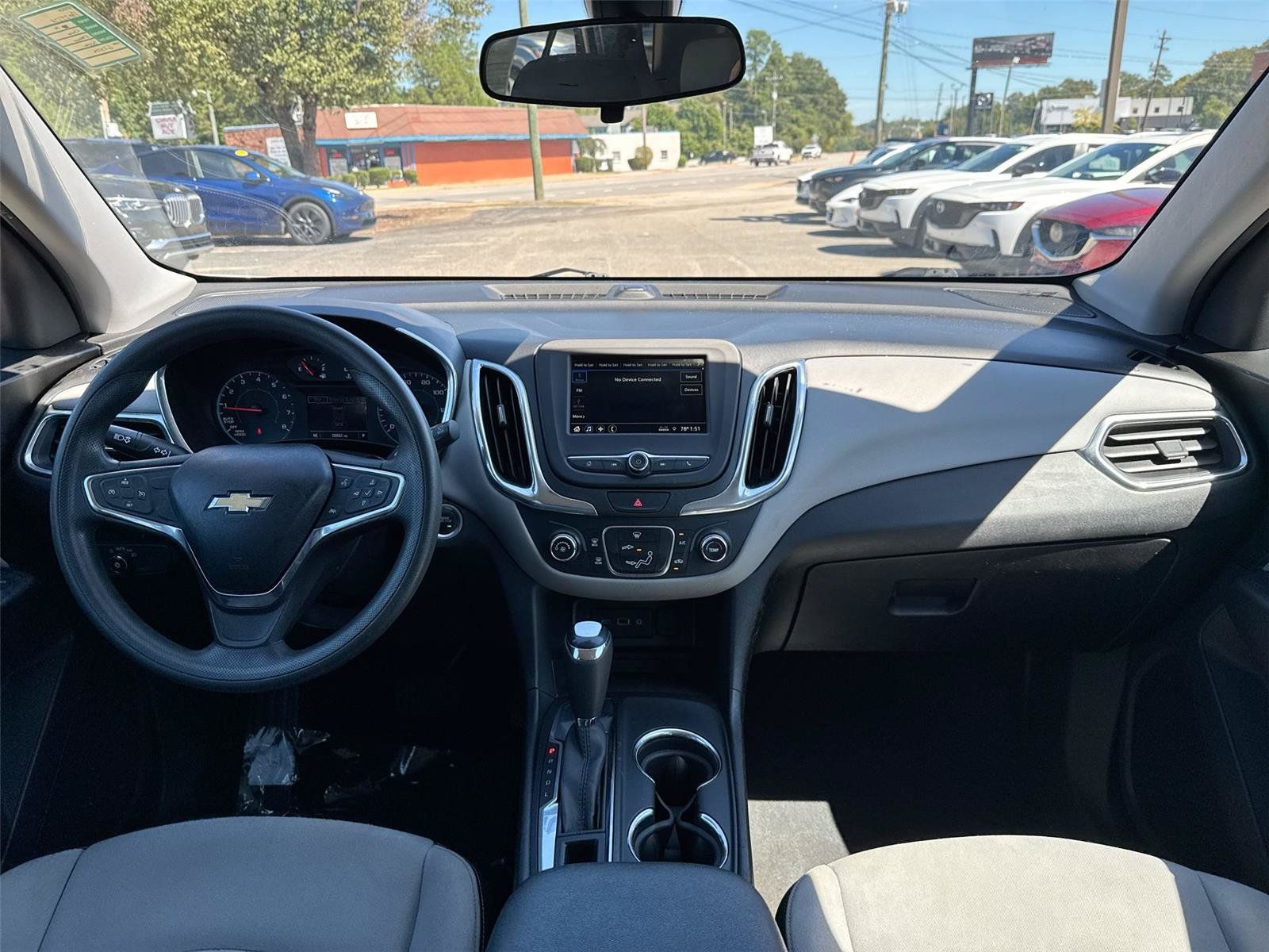 Used 2019 Chevrolet Equinox LS FWD image 2