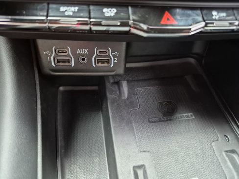 Used 2022 Dodge Durango R/T AWD/4WD image 33