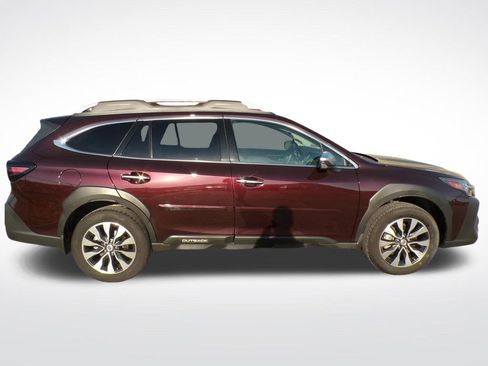 Used 2024 Subaru Outback Touring AWD/4WD image 6