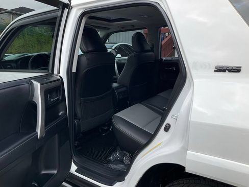 Used 2019 Toyota 4Runner SR5 Premium AWD/4WD image 29