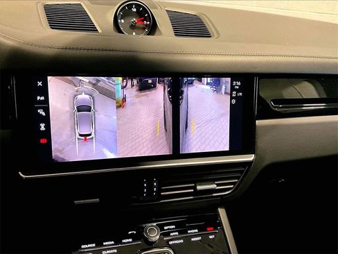 Certified 2023 Porsche Cayenne image 26