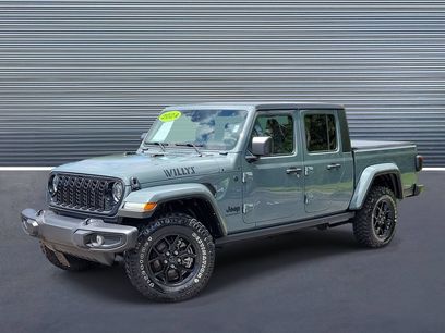 Used 2024 Jeep Gladiator Sport