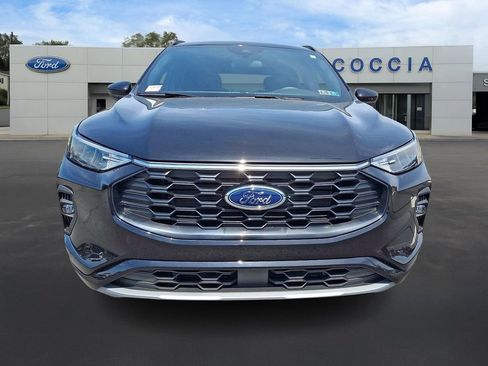 Certified 2024 Ford Escape ST-Line Select AWD/4WD image 2