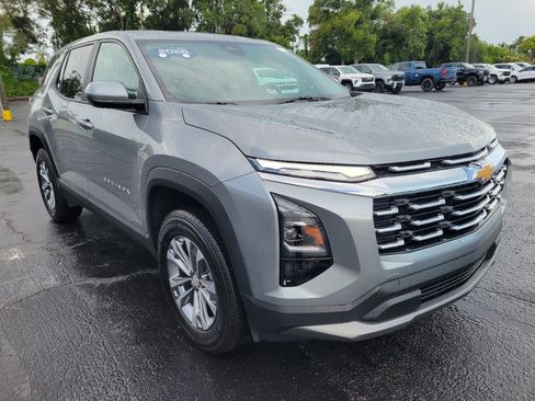 Certified 2026 Chevrolet Equinox LT FWD image 3