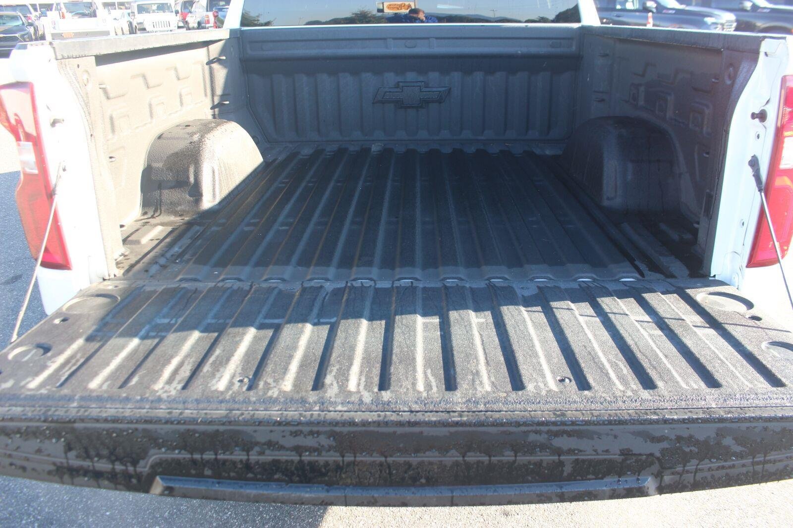 Used 2022 Chevrolet Silverado 1500 RST AWD/4WD image 13