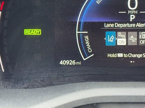 Used 2025 Toyota Camry LE image 18