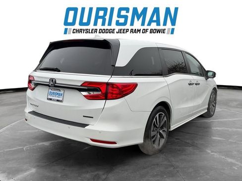 Used 2022 Honda Odyssey Touring image 3