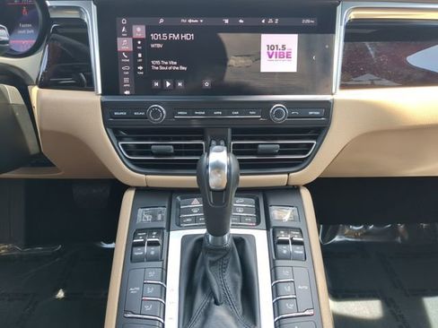 Used 2021 Porsche Macan AWD/4WD image 25