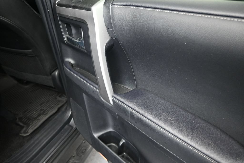Used 2021 Toyota 4Runner SR5 Premium w/ Moonroof Package RWD image 21