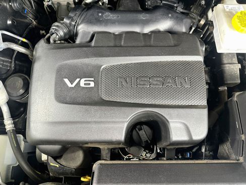 Used 2023 Nissan Pathfinder Platinum w/ Black Appearance Package AWD/4WD image 36