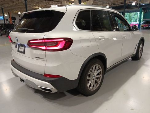Used 2022 BMW X5 xDrive40i w/ Premium Package AWD/4WD image 6