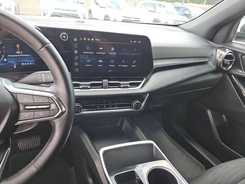 Used 2025 Chevrolet Equinox LT FWD image 20