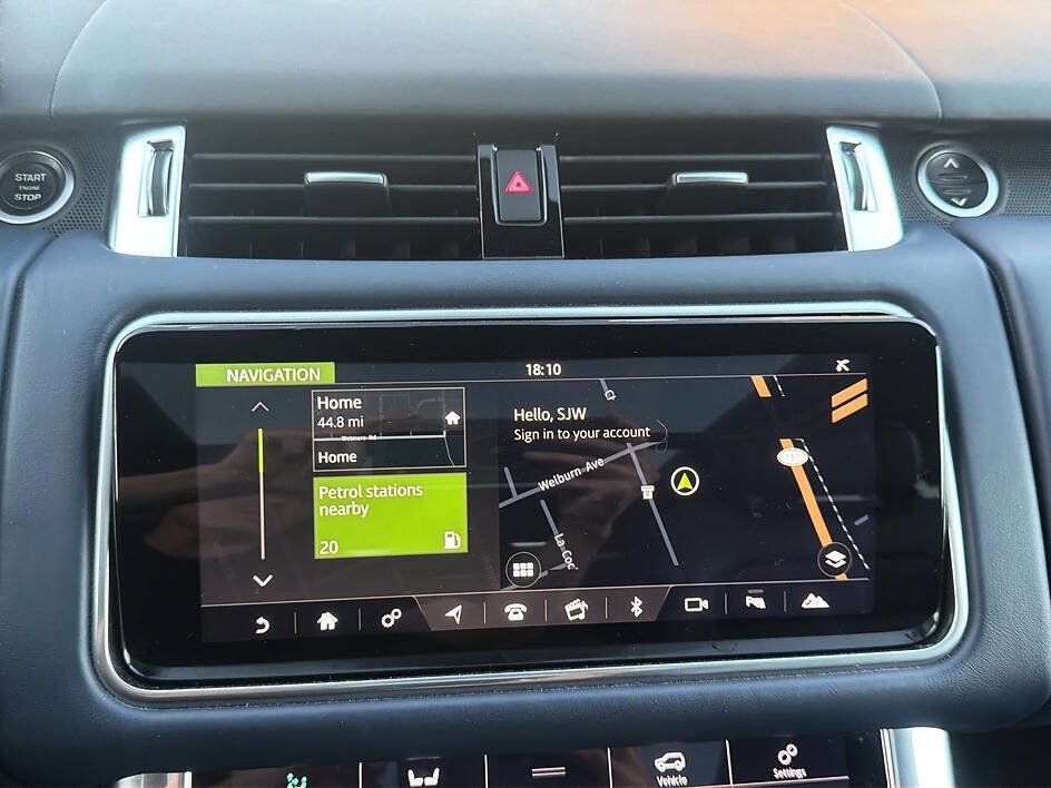 Used 2018 Land Rover Range Rover Sport HSE Dynamic AWD/4WD image 10