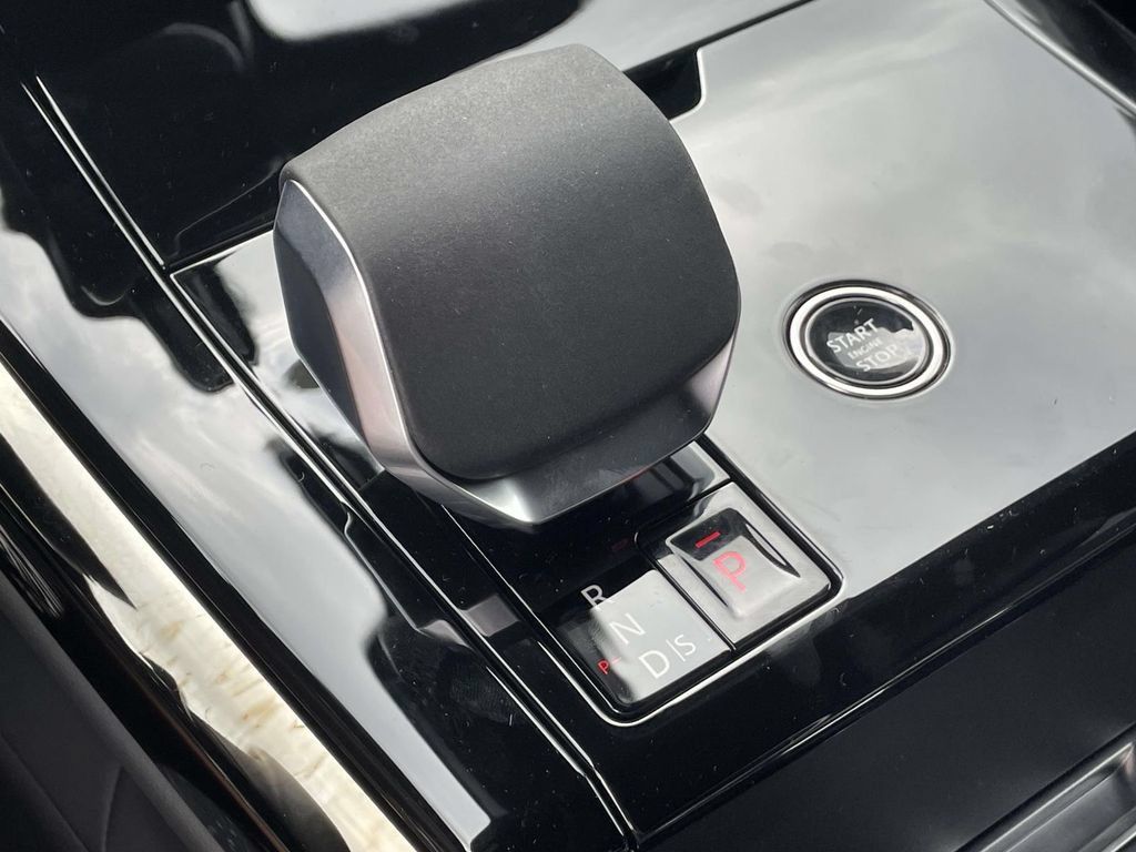 New 2026 Land Rover Range Rover Sport Dynamic SE AWD/4WD image 30