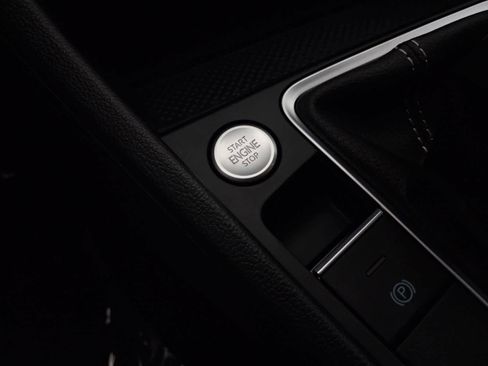 New 2026 Volkswagen Jetta SE FWD image 19