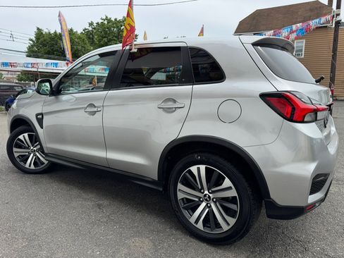 Used 2024 Mitsubishi Outlander Sport SE AWD/4WD image 3