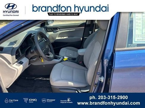 Used 2019 Hyundai Elantra SE FWD image 21