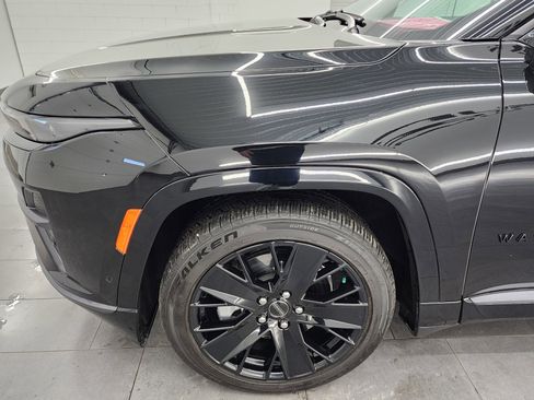 Used 2024 Jeep Wagoneer Launch Edition image 38