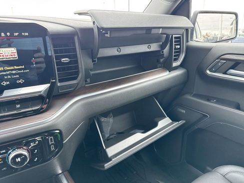 Used 2022 GMC Sierra 1500 SLT w/ SLT Premium Plus Package image 41