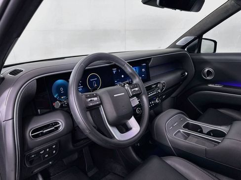 Certified 2026 Hyundai Palisade Calligraphy FWD image 9