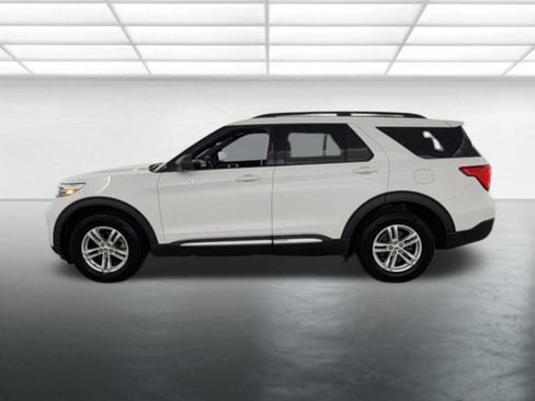 Used 2020 Ford Explorer XLT w/ Comfort Package AWD/4WD image 5