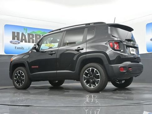 Used 2023 Jeep Renegade Trailhawk AWD/4WD image 18