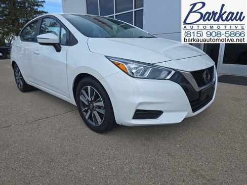 Used 2021 Nissan Versa SV FWD image 1