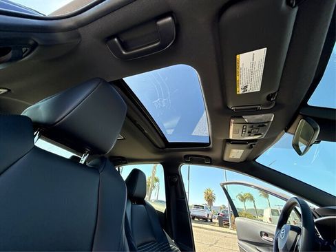 Used 2020 Toyota Corolla XSE image 36