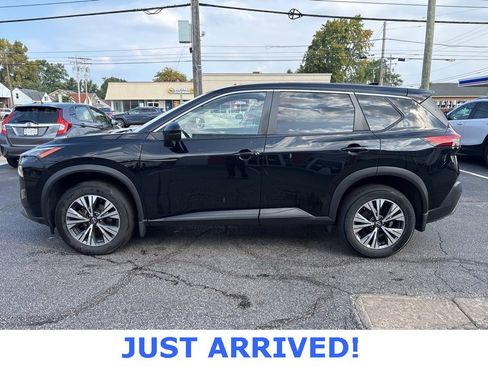 Certified 2023 Nissan Rogue SV image 4