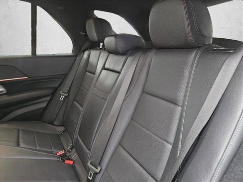 Used 2022 Mercedes-Benz GLE 450 4MATIC image 25