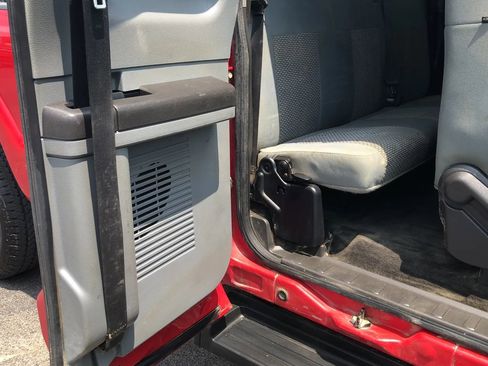 Used 2012 Ford F250 XLT w/ XLT Value Pkg image 14