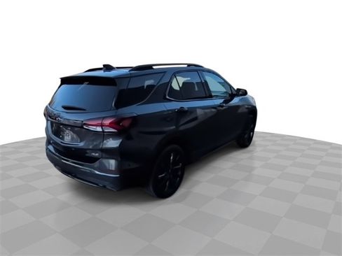 Used 2023 Chevrolet Equinox RS w/ RS Leather Package image 8