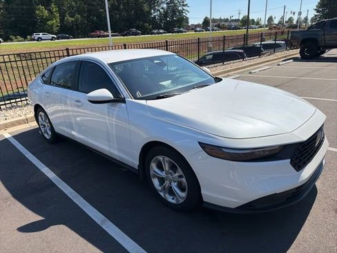 Used 2023 Honda Accord LX image 7