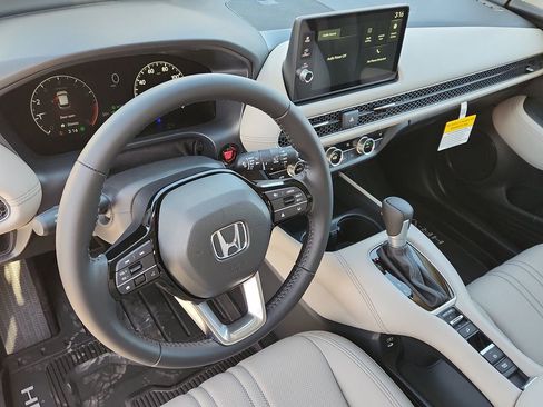 New 2026 Honda HR-V EX-L image 9