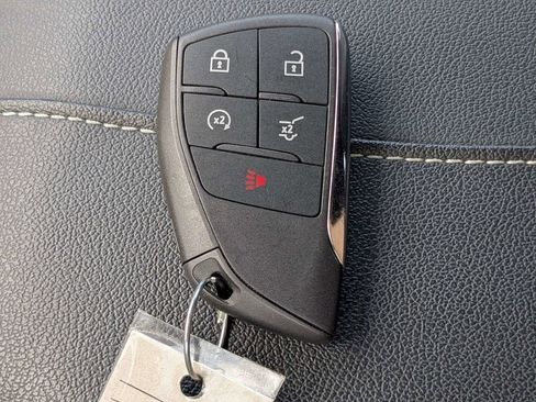 Used 2026 Chevrolet Traverse LT FWD image 31