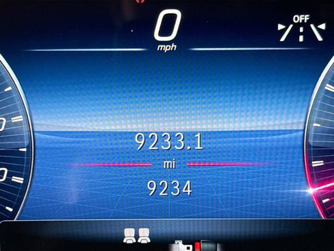 Used 2024 Mercedes-Benz GLS 63 AMG 4MATIC image 11
