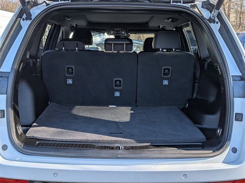 Certified 2024 Jeep Grand Cherokee Limited image 5