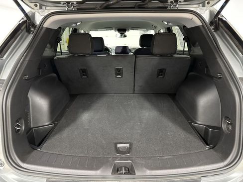 Used 2025 Chevrolet Blazer LT FWD image 23