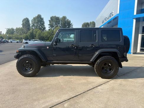 Used 2016 Jeep Wrangler Unlimited Rubicon AWD/4WD image 2
