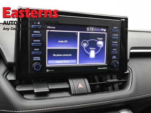 Used 2020 Toyota RAV4 LE AWD/4WD image 18