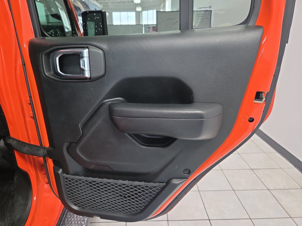 Used 2018 Jeep Wrangler Unlimited Sport S AWD/4WD image 14