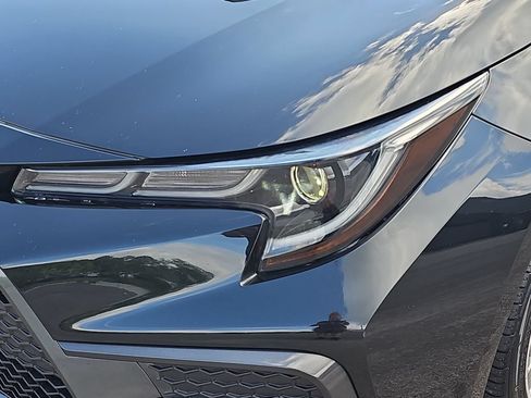 Used 2022 Toyota Corolla XSE FWD image 32