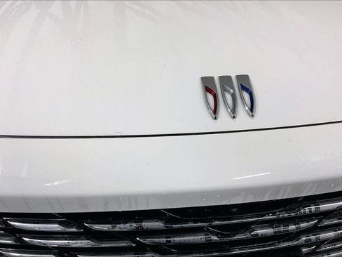 Used 2025 Buick Envision Preferred image 31