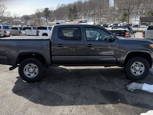 Used 2023 Toyota Tacoma SR image 2