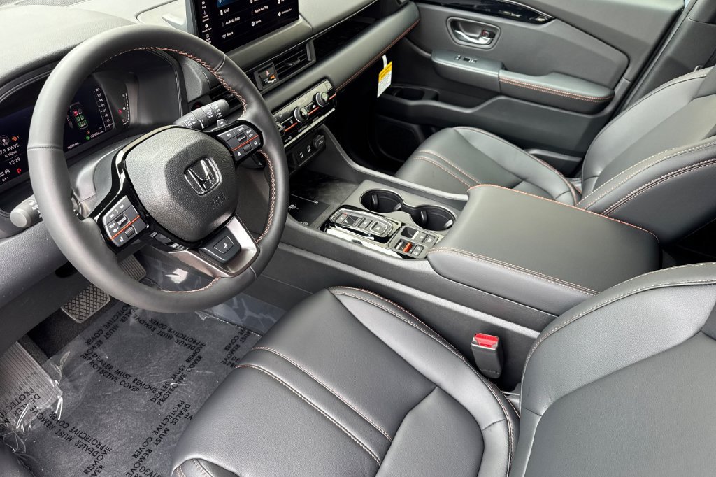 New 2026 Honda Pilot TrailSport image 3