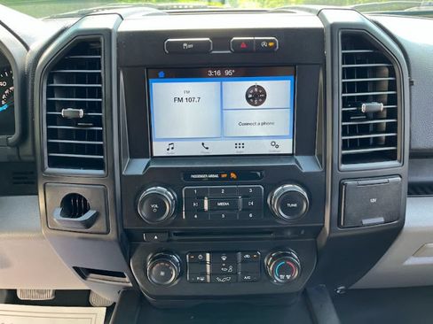 Used 2018 Ford F150 XL w/ Equipment Group 101A Mid RWD image 17